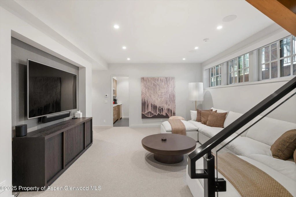 28 of 43 - 971 Ute Avenue, Aspen, CO