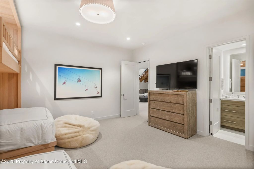 35 of 59 - 971 Ute Avenue, Aspen, CO