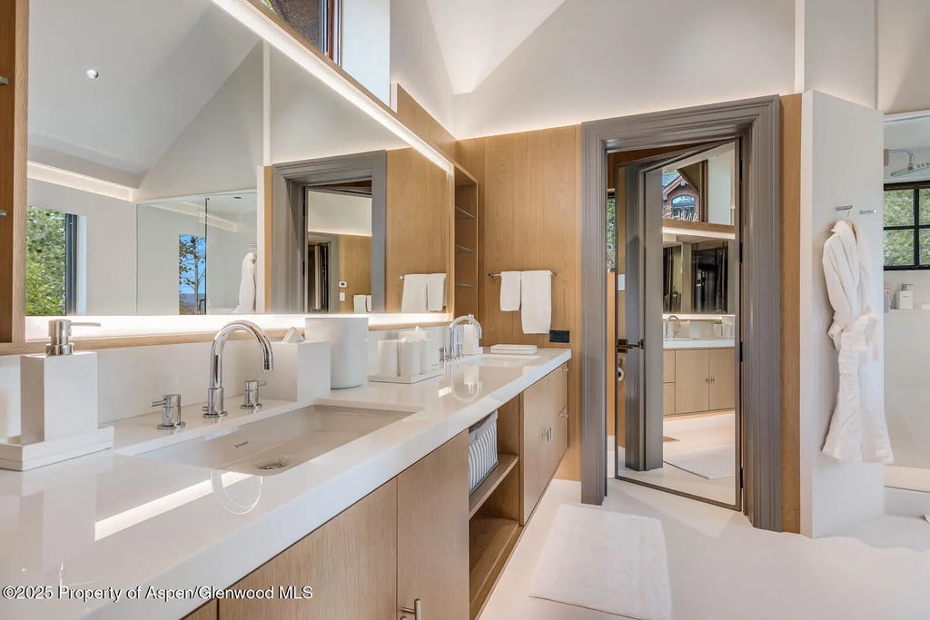 16 of 97 - 511+563 Edgewood Lane, Snowmass Village, CO