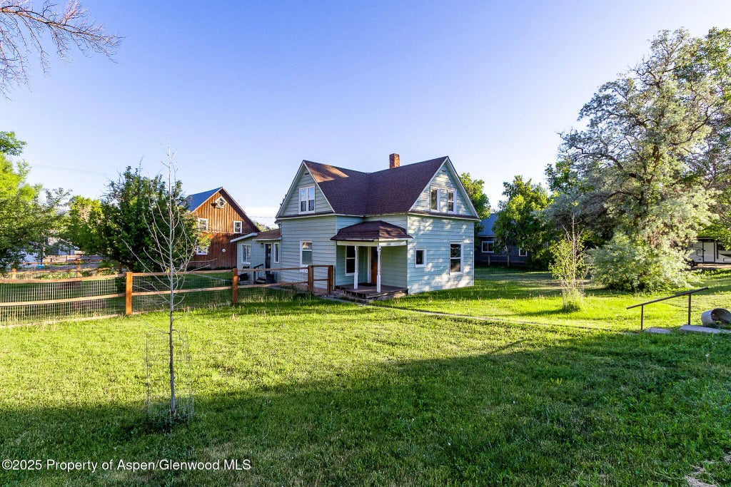 1 of 38 - 1042 Park Avenue, Meeker, CO