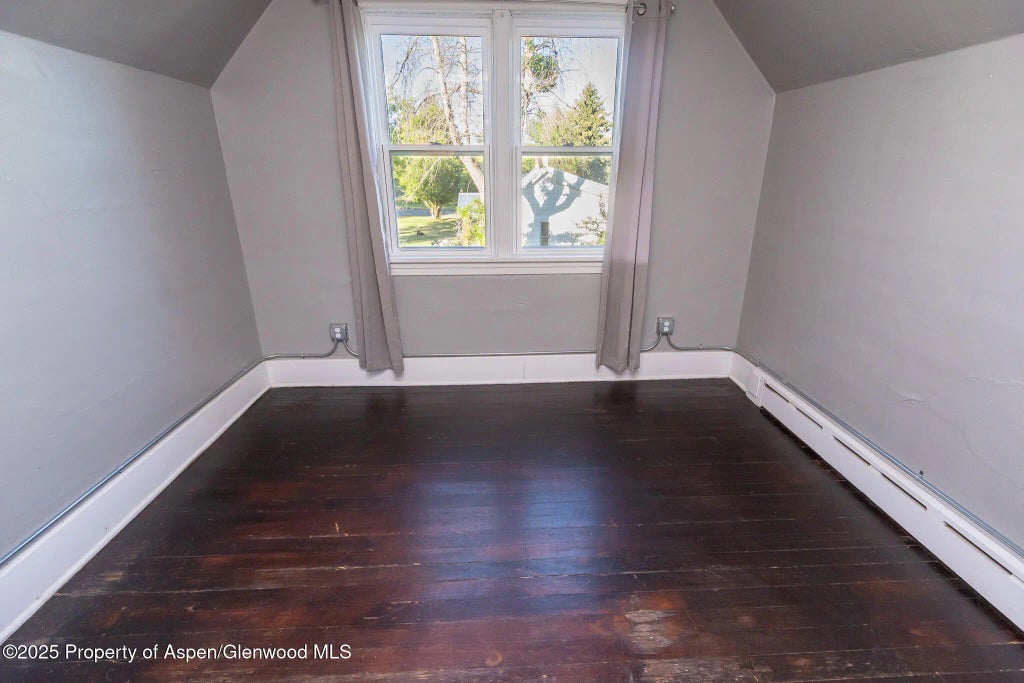 19 of 38 - 1042 Park Avenue, Meeker, CO