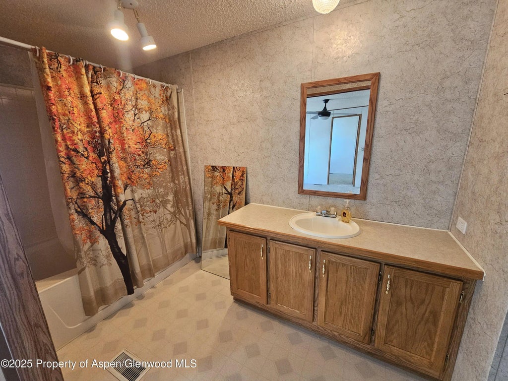 14 of 20 - 200 W 20th Street A24, Rifle, CO