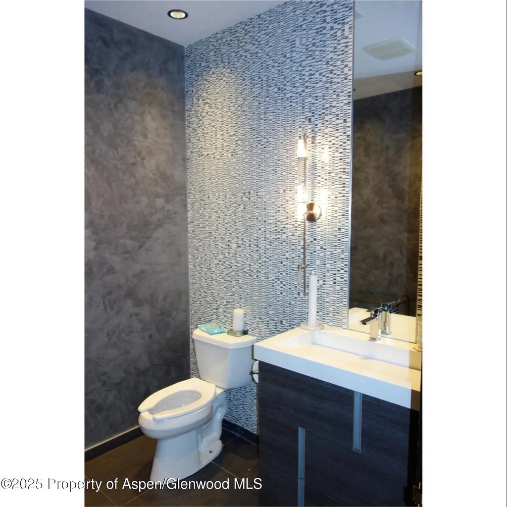 9 of 12 - 113 Aspen Airport Business Center Unit A, Aspen, CO