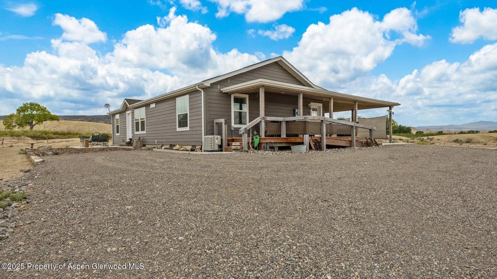 1 of 32 - 63095 Falcon Road, Montrose, CO