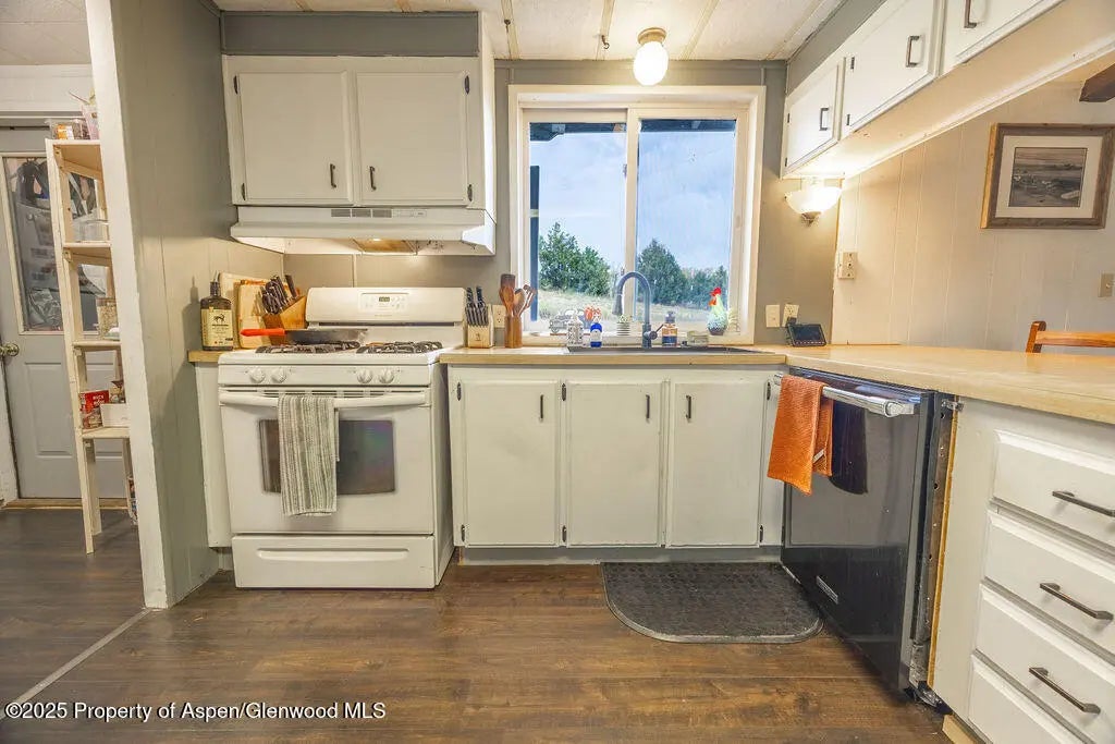 18 of 75 - 6441 County Road 7, Craig, CO