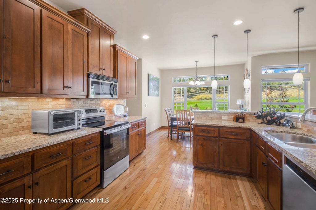9 of 37 - 33 Whitetail Drive, New Castle, CO