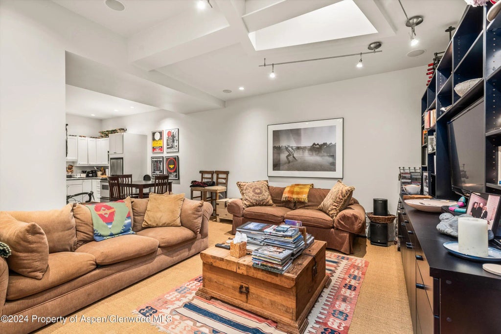 21 of 26 - 308 Park Avenue, Aspen, CO