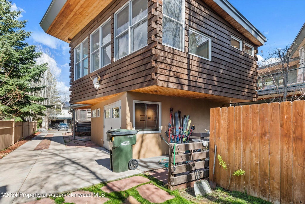 24 of 26 - 308 Park Avenue, Aspen, CO