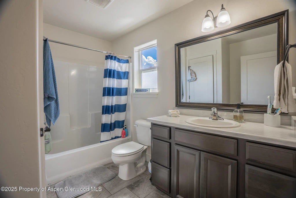 9 of 22 - 1173 E 17th Street, Rifle, CO