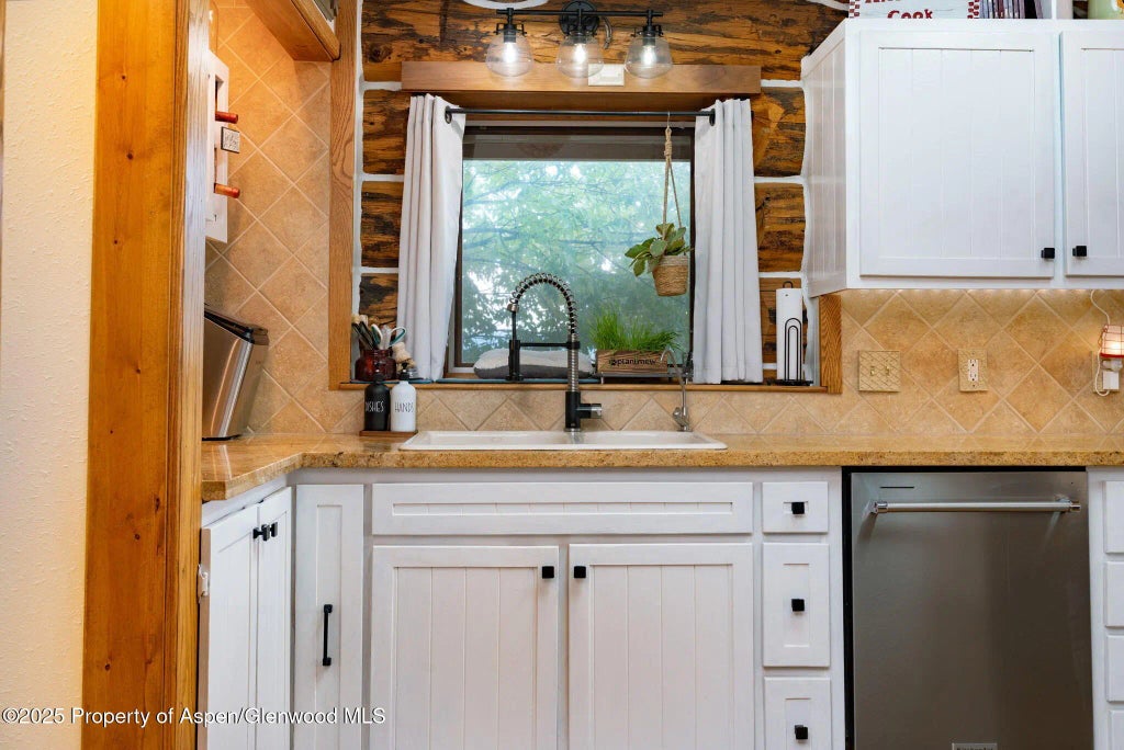 12 of 47 - 1334 County Road 250, Silt, CO