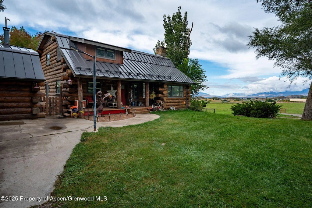 30 of 47 - 1334 County Road 250, Silt, CO