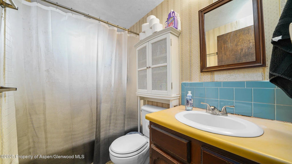 18 of 33 - 6303 Peach Valley Road, New Castle, CO