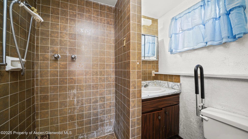 23 of 33 - 6303 Peach Valley Road, New Castle, CO