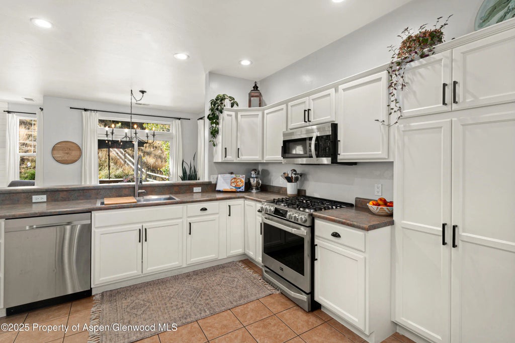 13 of 44 - 659 S Wild Horse Drive, New Castle, CO