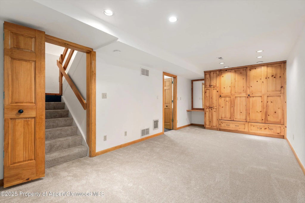 16 of 22 - 814 W Bleeker Street E5, Aspen, CO