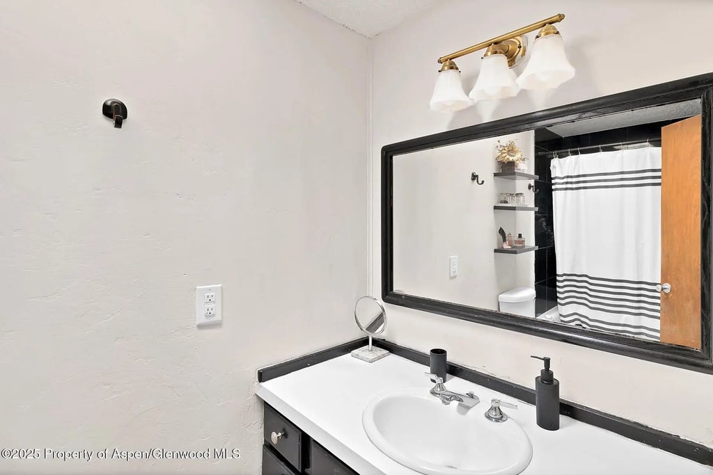 11 of 15 - 5387 County Road 154 70, Glenwood Springs, CO
