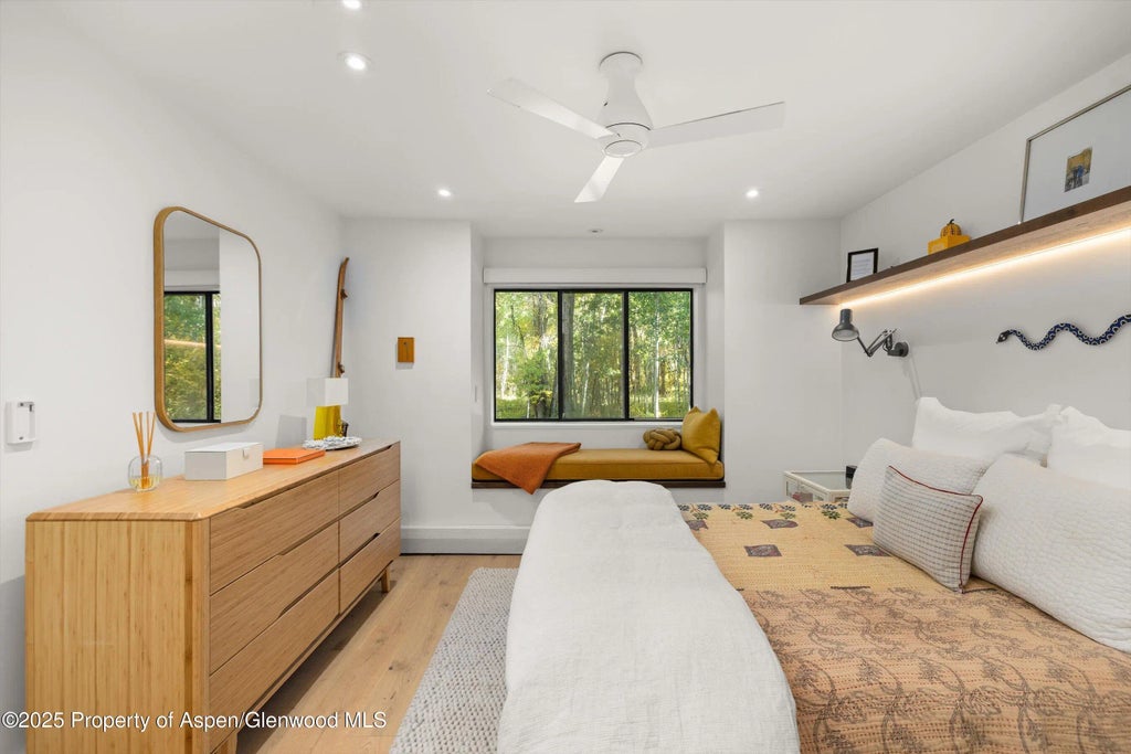5 of 12 - 416 Vine Street 416, Aspen, CO