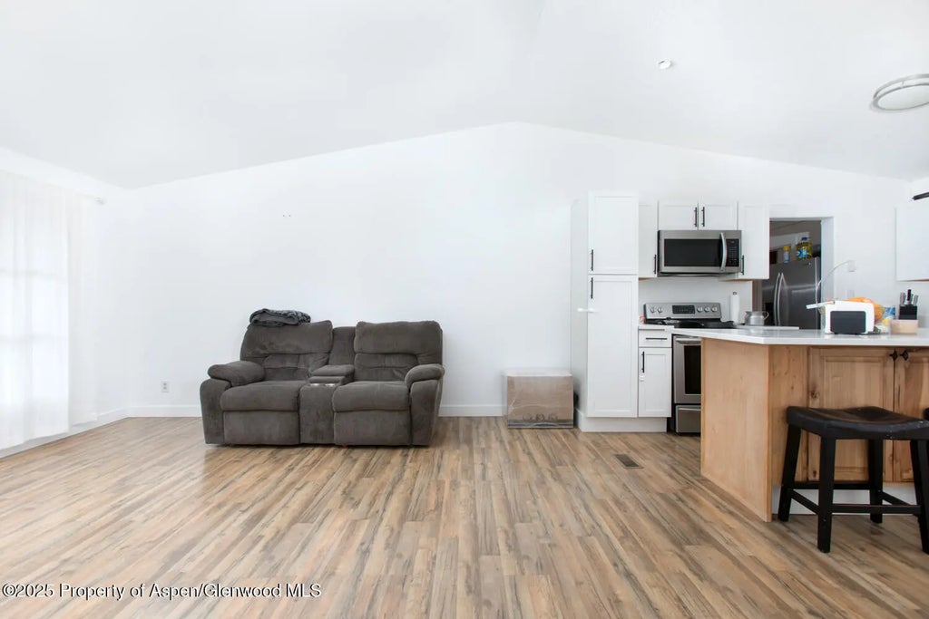 17 of 31 - 319 Glen Eagle Circle, New Castle, CO