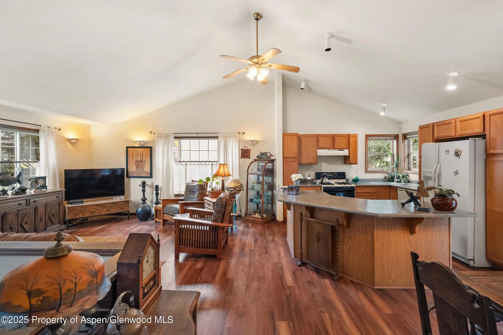 5 of 27 - 310 Mesquite Court, New Castle, CO