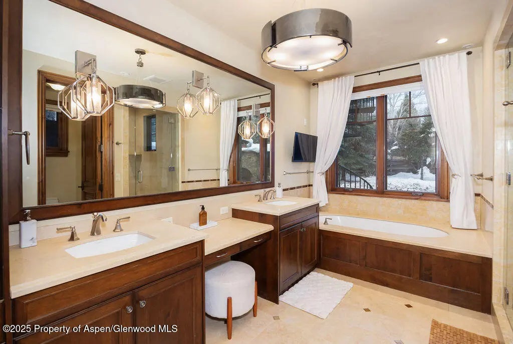 12 of 47 - 1395 Snowbunny Ln, Aspen, CO