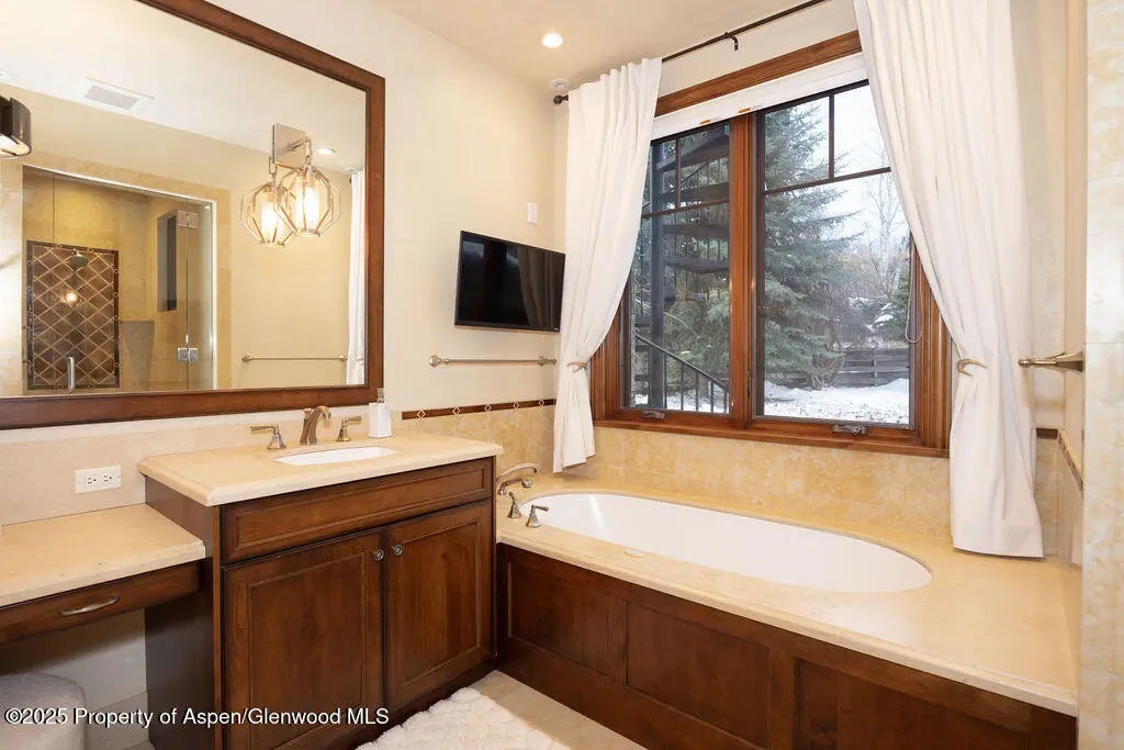 13 of 47 - 1395 Snowbunny Ln, Aspen, CO