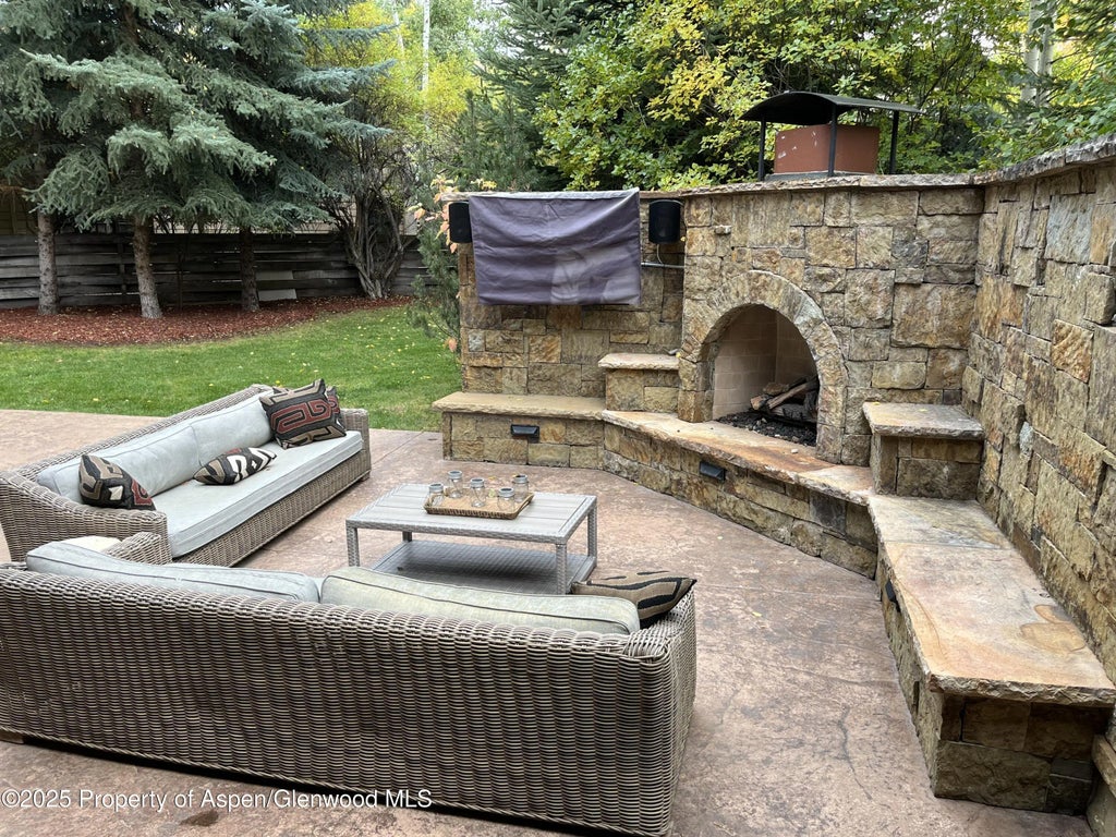 46 of 47 - 1395 Snowbunny Ln, Aspen, CO