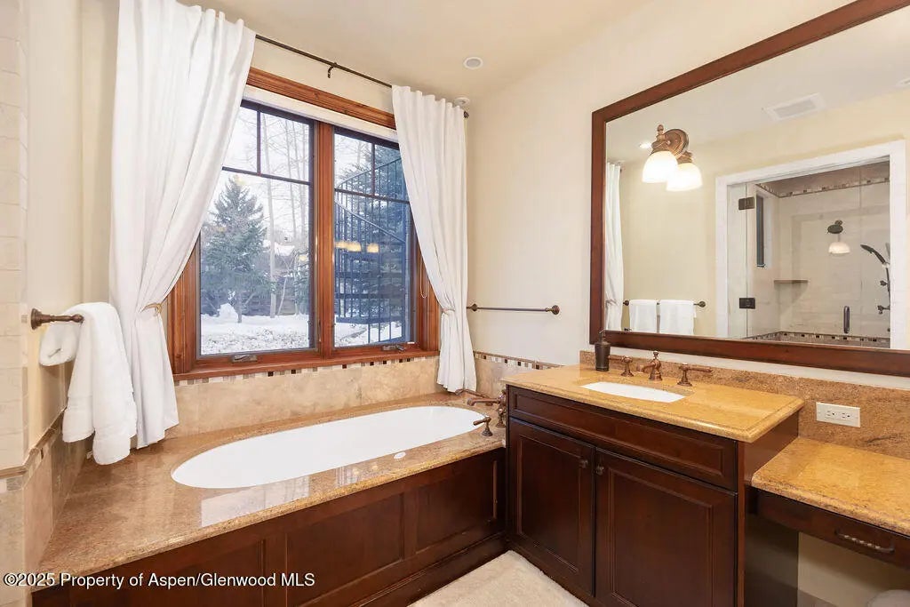 7 of 47 - 1395 Snowbunny Ln, Aspen, CO