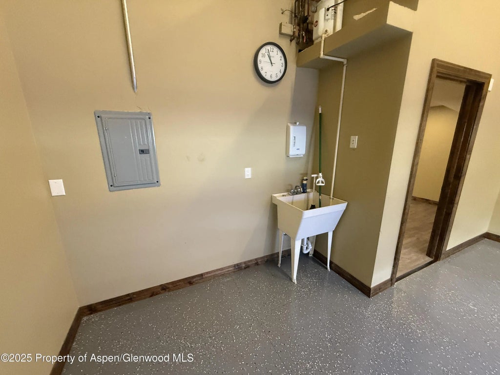 12 of 20 - 1933 Dolores Way, Carbondale, CO