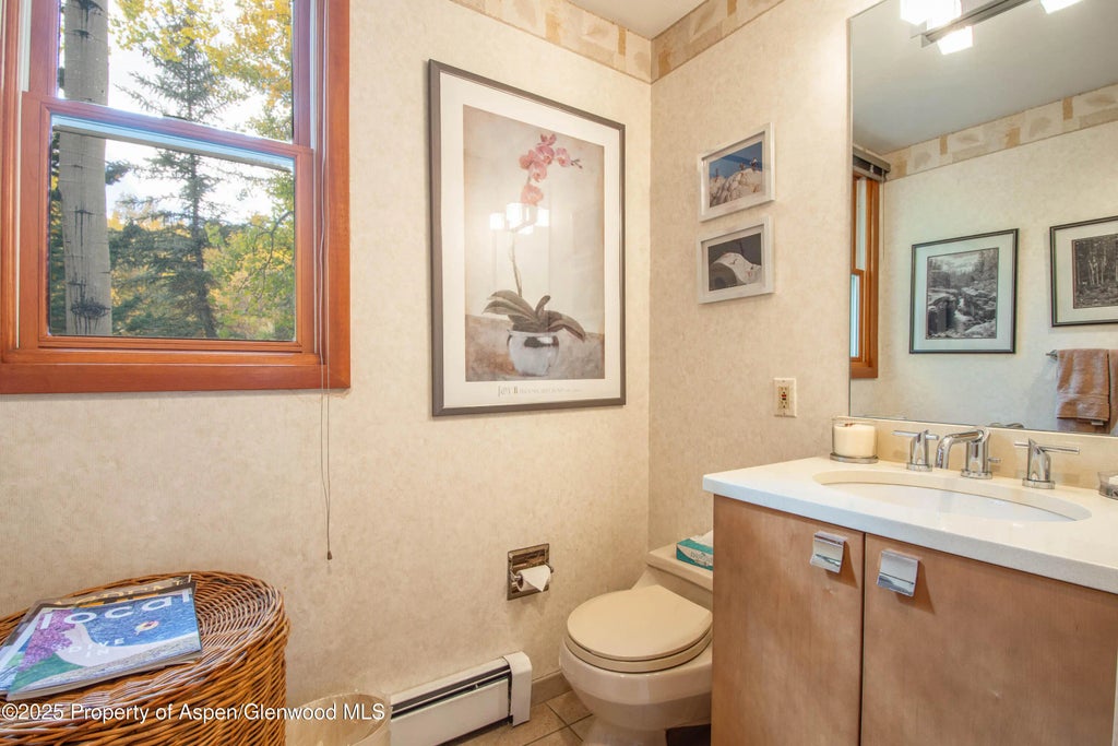 10 of 27 - 425 Wood Road 10, Snowmass Village, CO