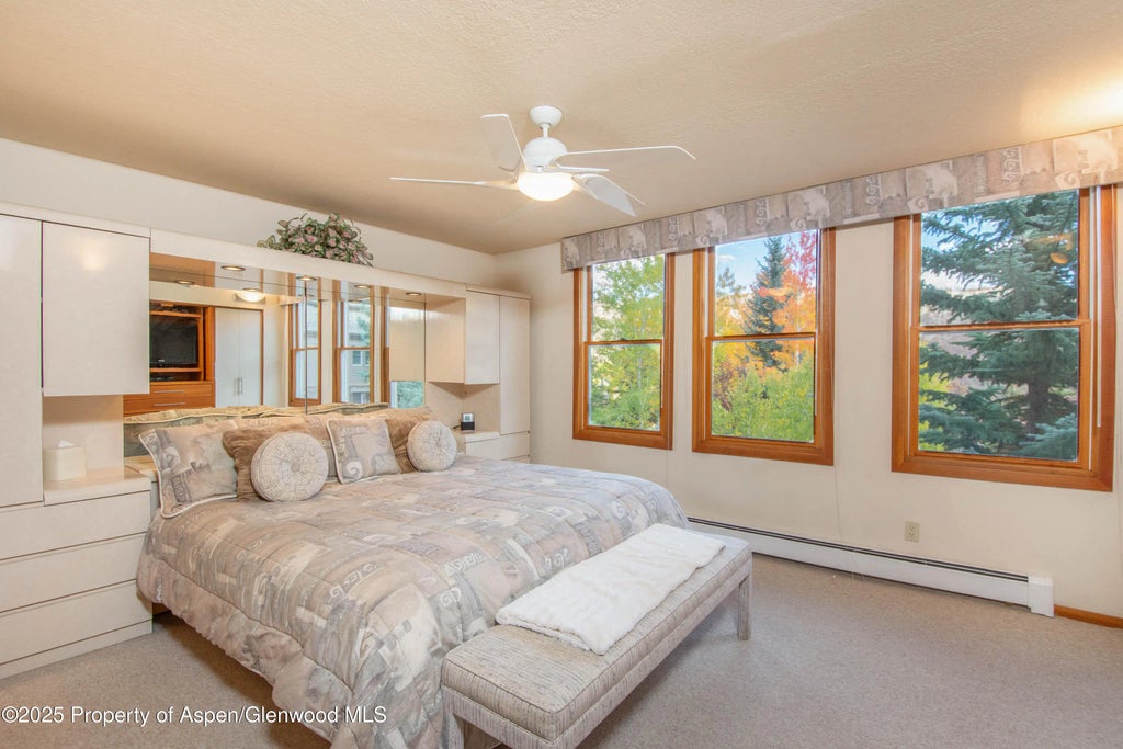11 of 27 - 425 Wood Road 10, Snowmass Village, CO