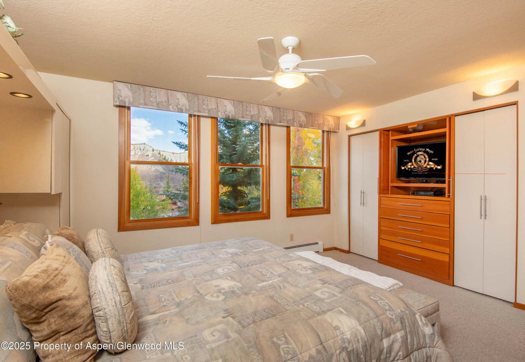 12 of 27 - 425 Wood Road 10, Snowmass Village, CO