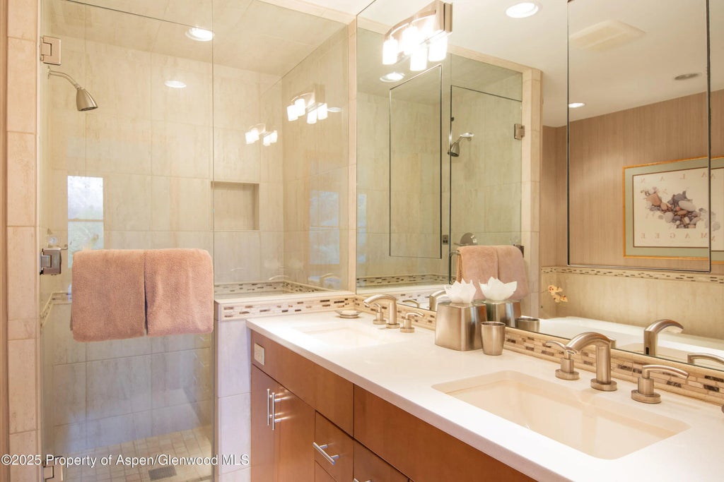 13 of 27 - 425 Wood Road 10, Snowmass Village, CO