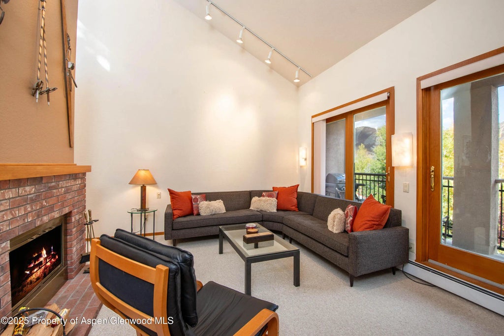 4 of 27 - 425 Wood Road 10, Snowmass Village, CO