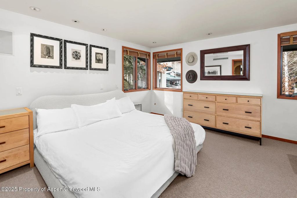 10 of 22 - 135 Carriage Way 26, Snowmass Village, CO