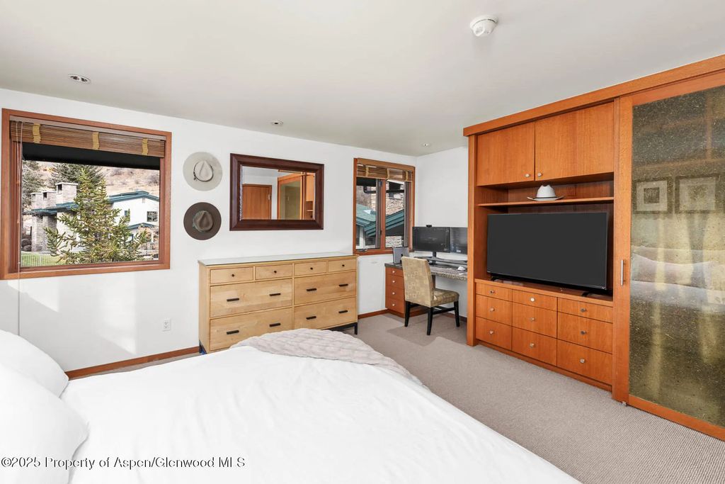 11 of 22 - 135 Carriage Way 26, Snowmass Village, CO