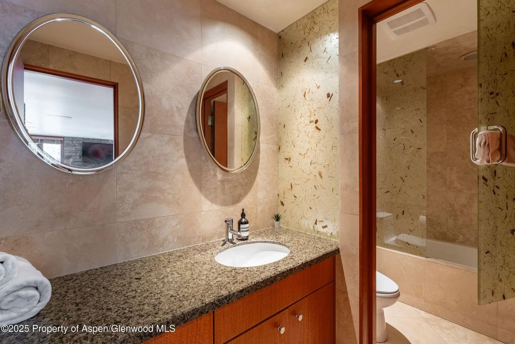 16 of 22 - 135 Carriage Way 26, Snowmass Village, CO