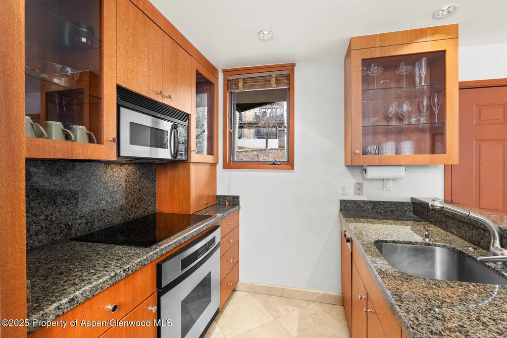 9 of 22 - 135 Carriage Way 26, Snowmass Village, CO