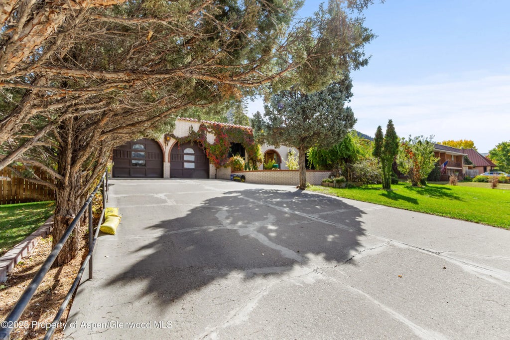 2 of 31 - 1712 Blake Avenue, Glenwood Springs, CO