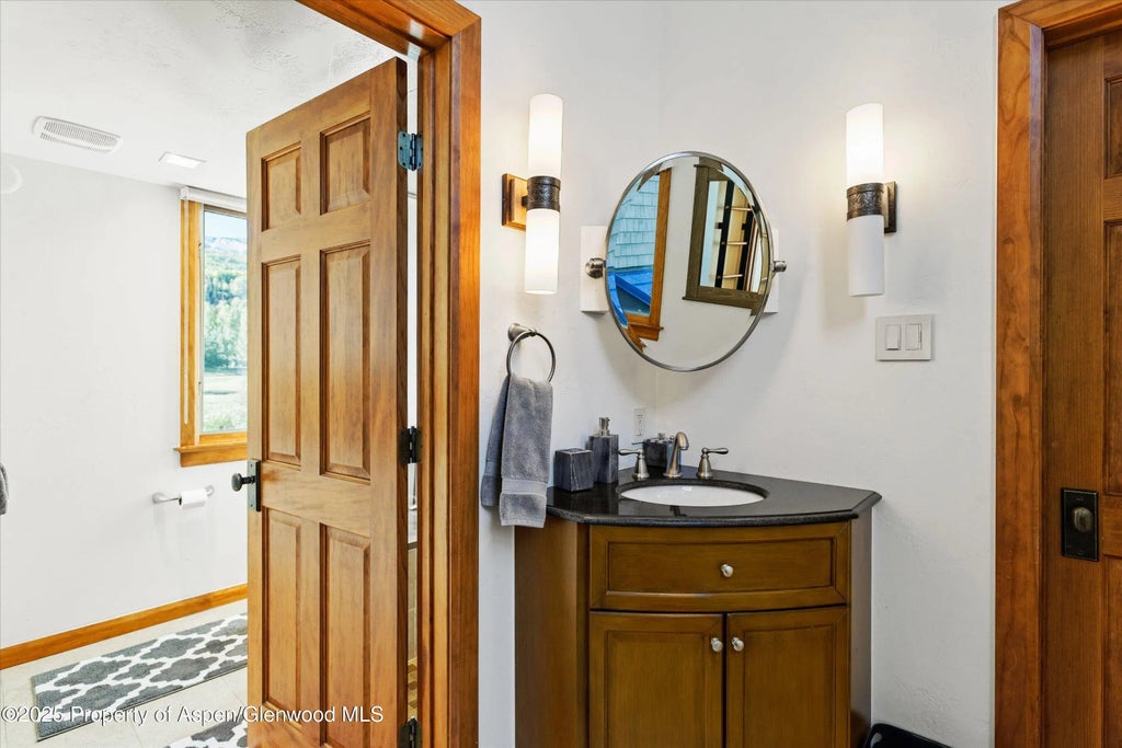 10 of 19 - 4000 Brush Creek Road 10, Snowmass Village, CO