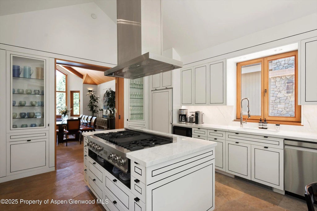 12 of 37 - 800 Roaring Fork Road, Aspen, CO