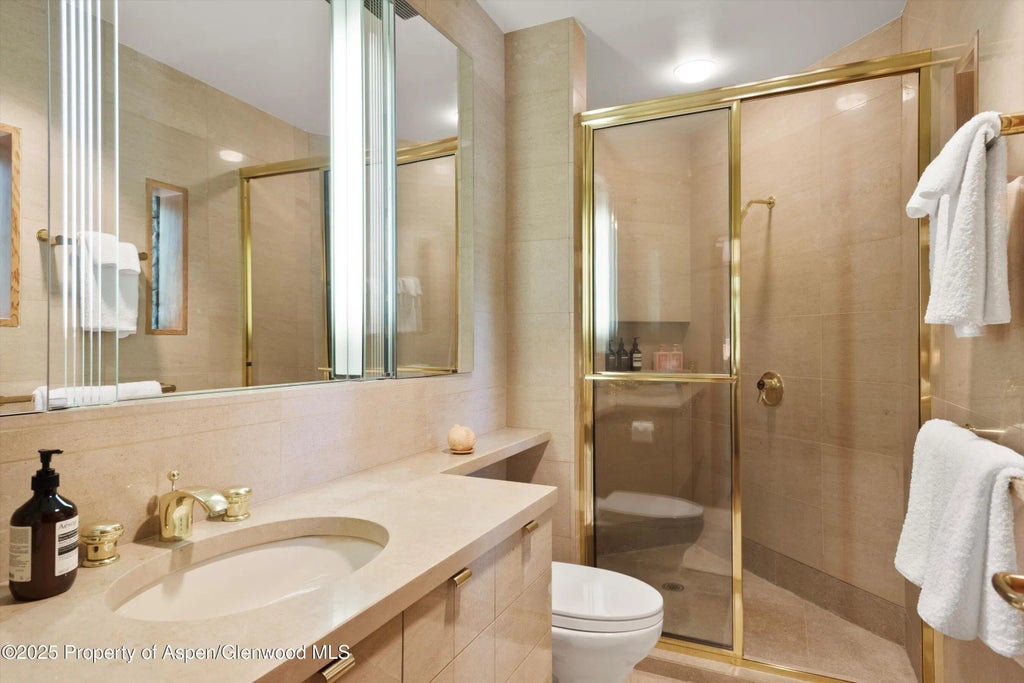 33 of 37 - 800 Roaring Fork Road, Aspen, CO