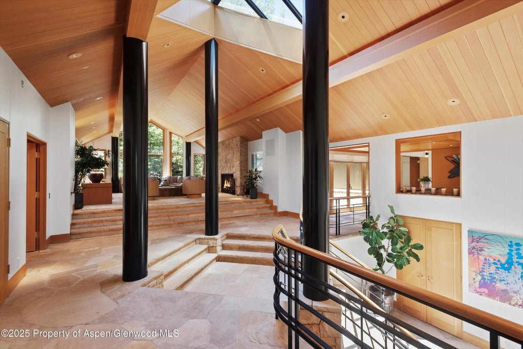 5 of 37 - 800 Roaring Fork Road, Aspen, CO