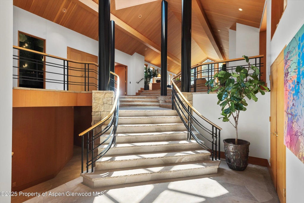 7 of 37 - 800 Roaring Fork Road, Aspen, CO