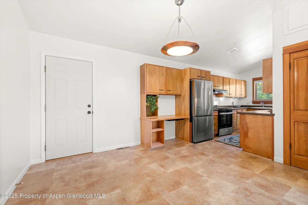 10 of 56 - 1019 Riverview Drive, Glenwood Springs, CO