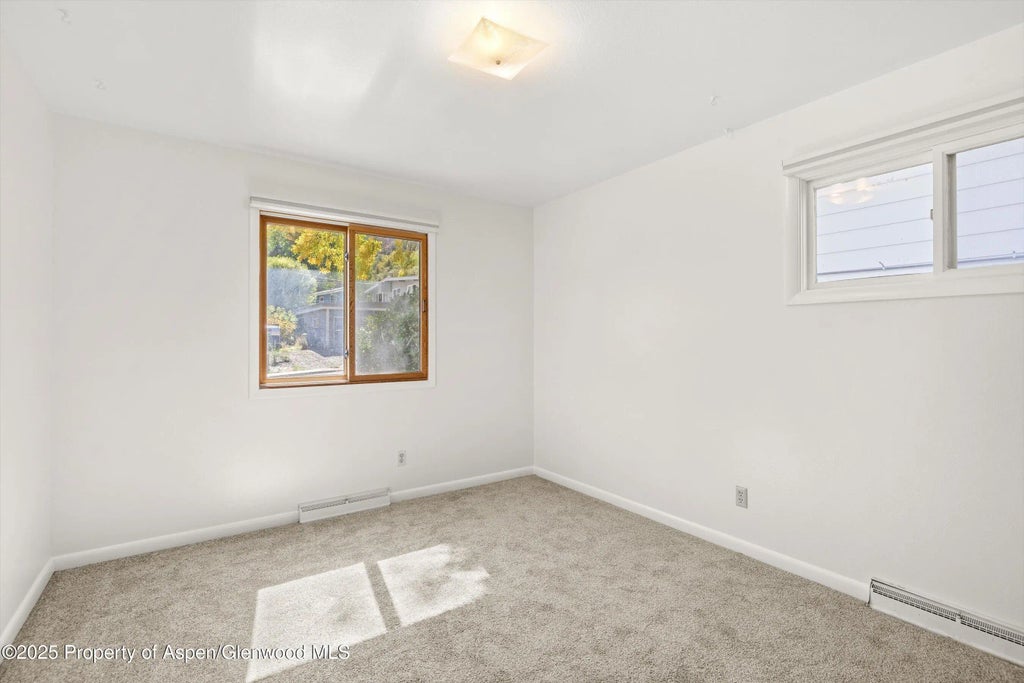 18 of 56 - 1019 Riverview Drive, Glenwood Springs, CO