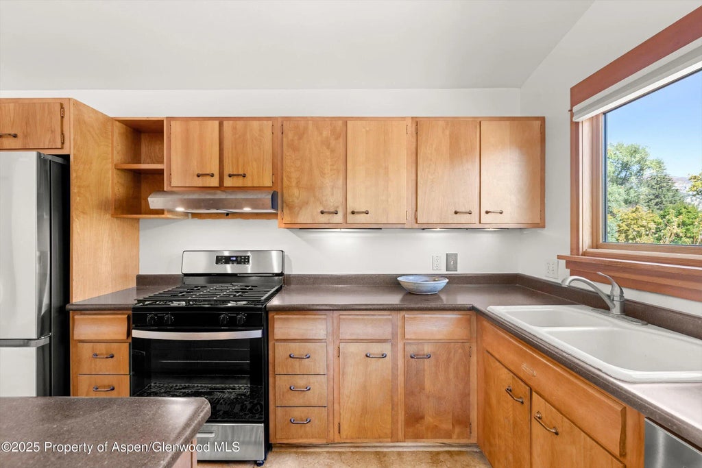 7 of 56 - 1019 Riverview Drive, Glenwood Springs, CO