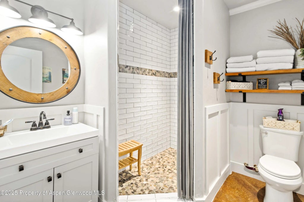 43 of 56 - 3211 County Road 237, Silt, CO