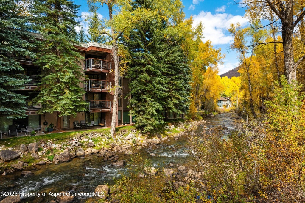 18 of 19 - 1034 E Cooper Avenue 19a, Aspen, CO