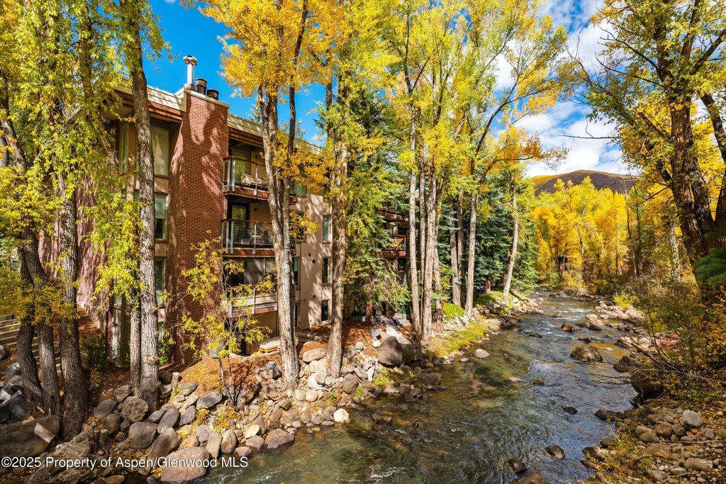 3 of 19 - 1034 E Cooper Avenue 19a, Aspen, CO