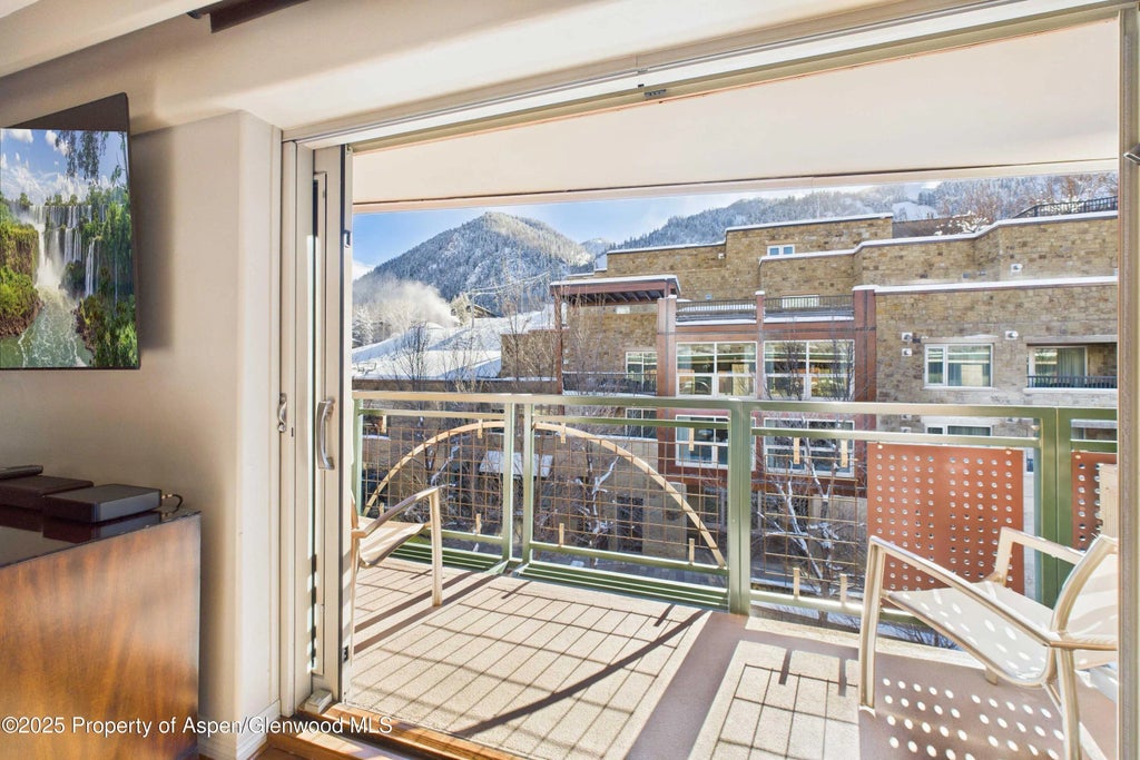 16 of 19 - 555 E Durant Avenue 4-e, Aspen, CO